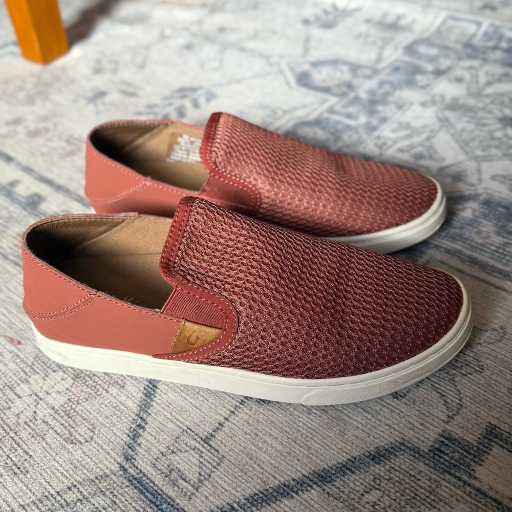 Like New Women’s Olukai Pehuea Slip-On Shoes